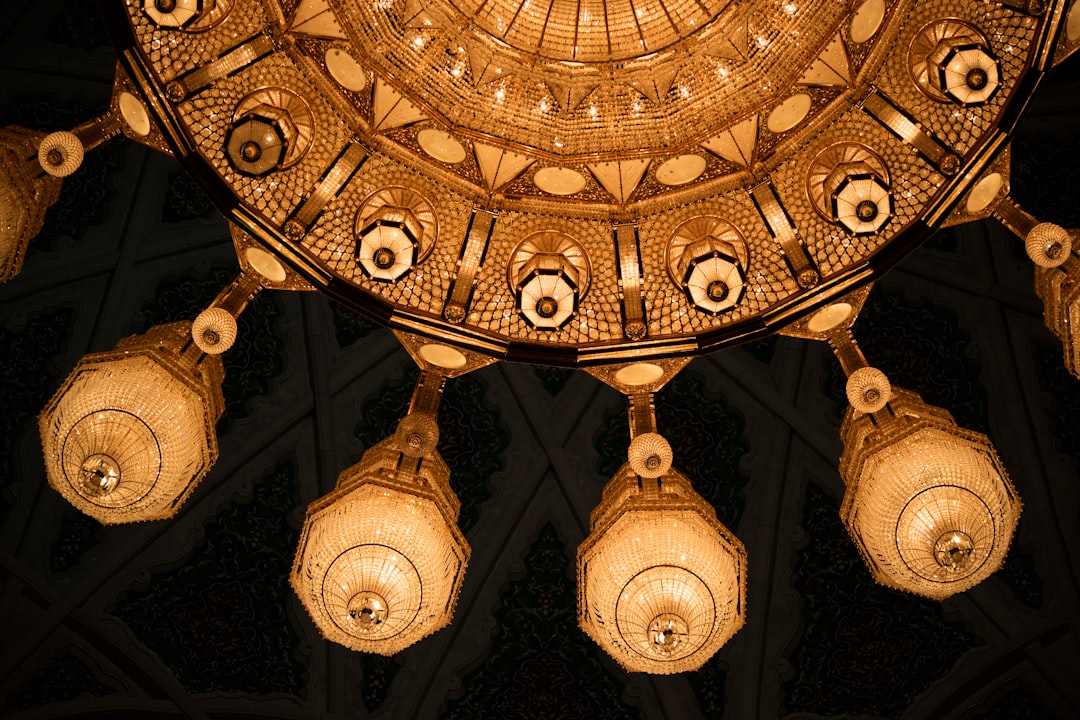 Photo Rattan chandelier
