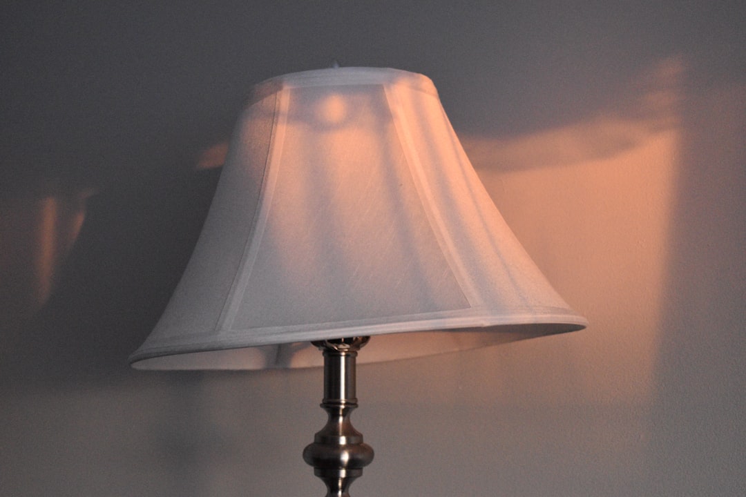 Photo tripod floor lamp